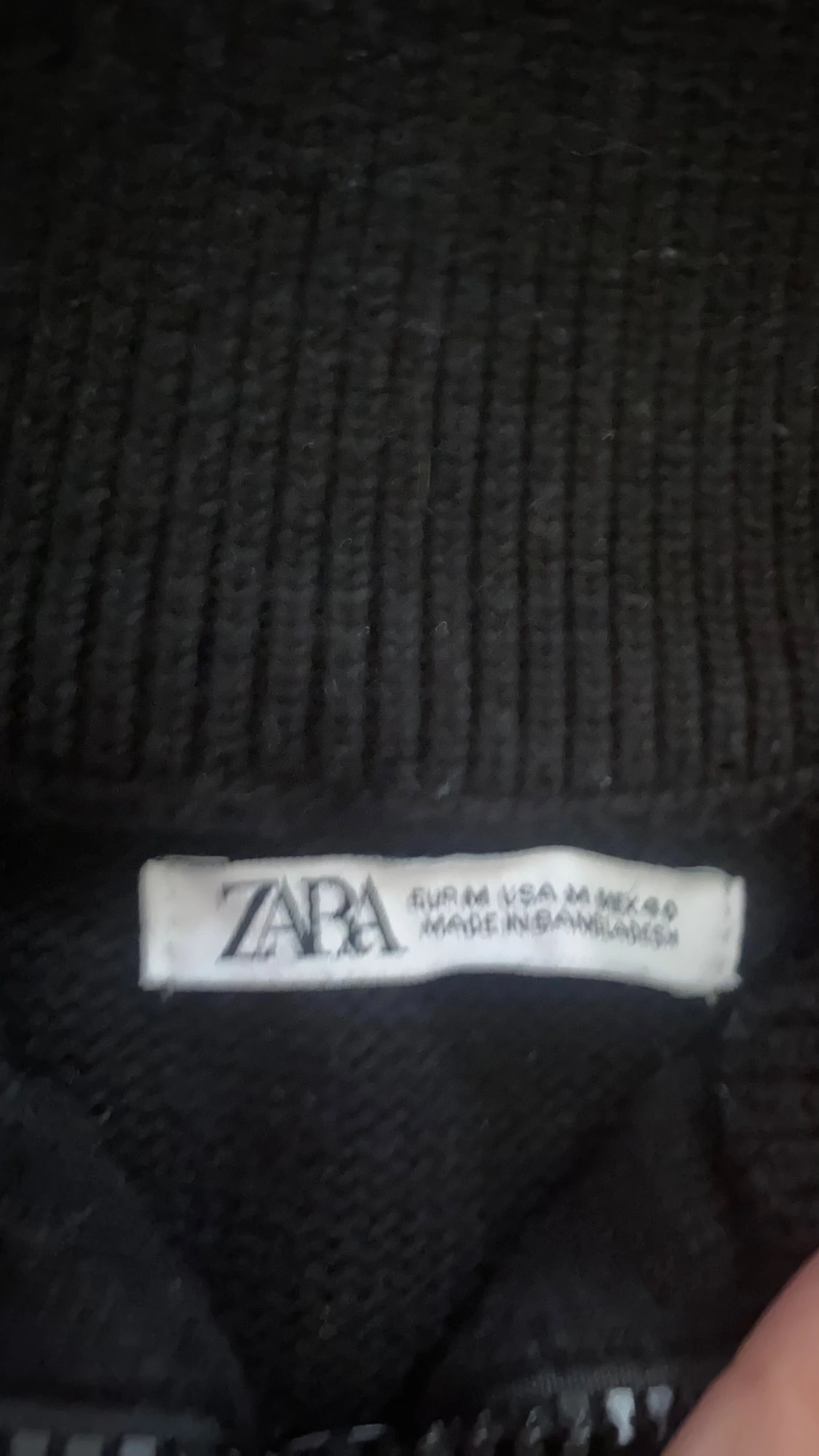 Svart stickad half zip tröja från Zara - 2
