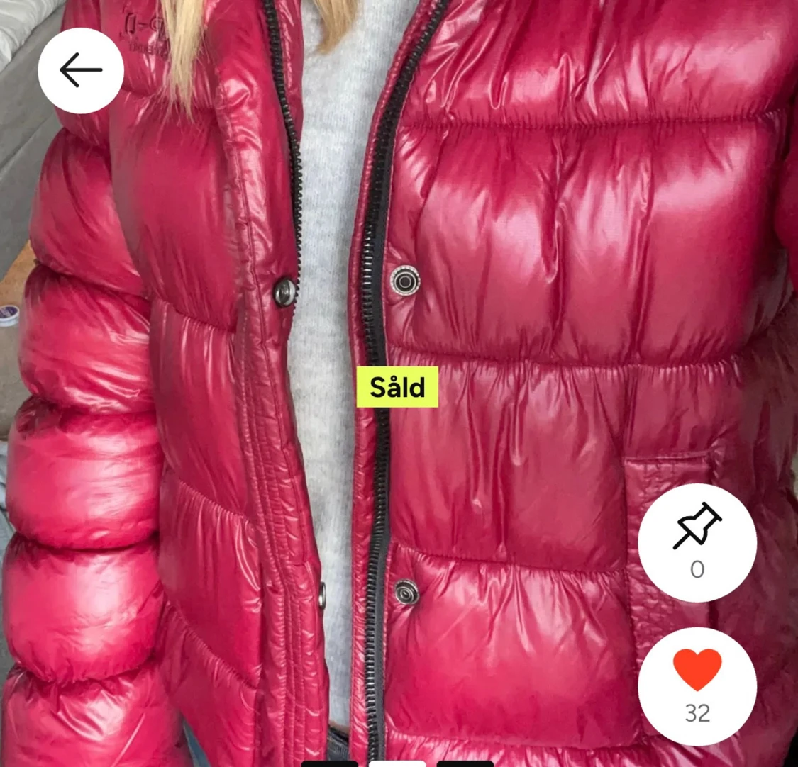 Vinröd pufferjacka från superdry - 1