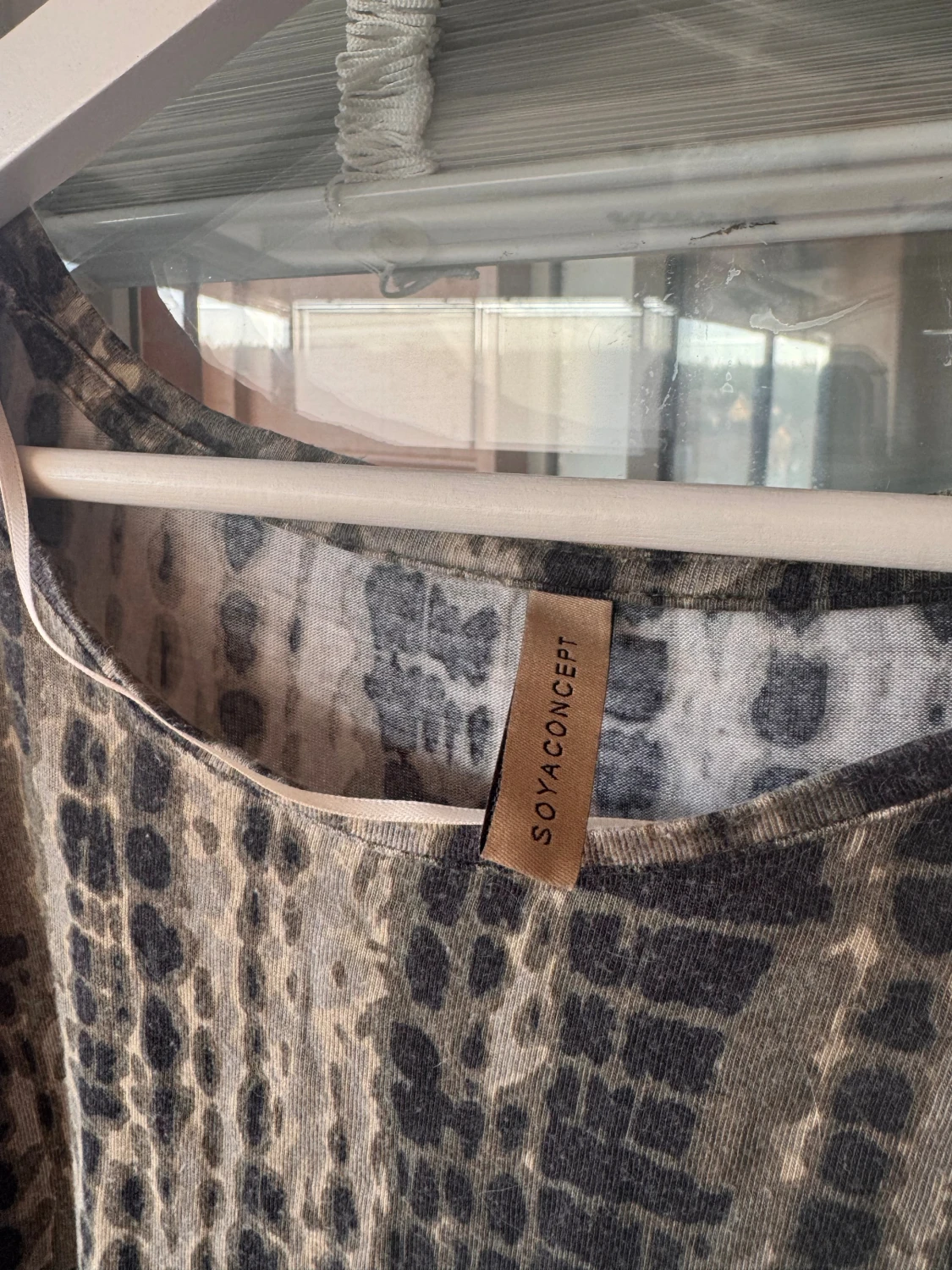 Leopardmönstrad topp - 1