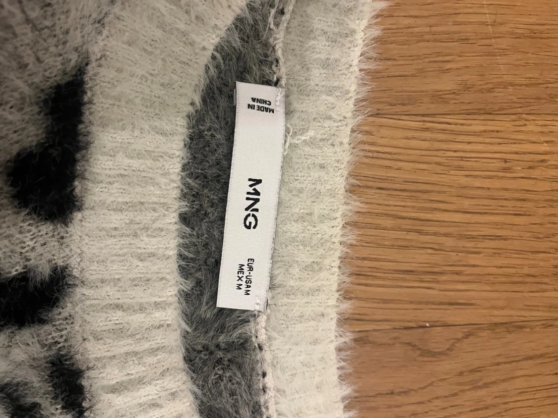 Leopardmönstrad fluffig tröja mango - 2