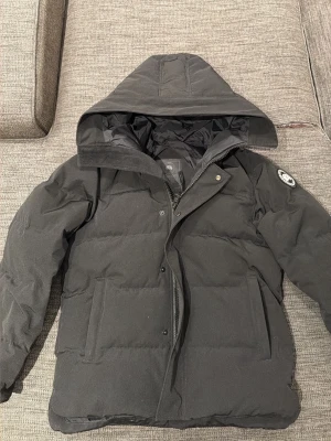 Canada Goose McMillan parka - Helt ny och oanvänd, kommer med påse!