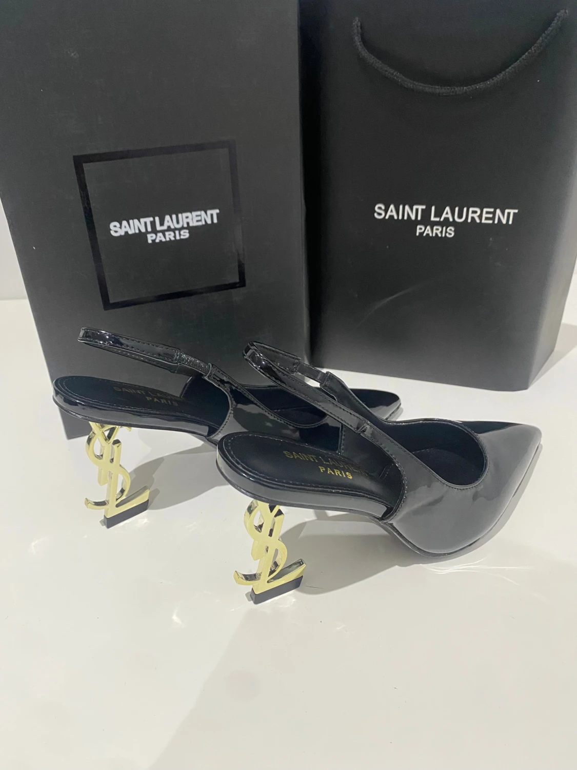 Saint Laurent svarta pumps med YSL-klack - 2