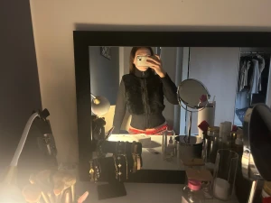 Långarmas halv päls kofta med turtleneck - Jätte fin, stylig och skön och håller dig varm! 