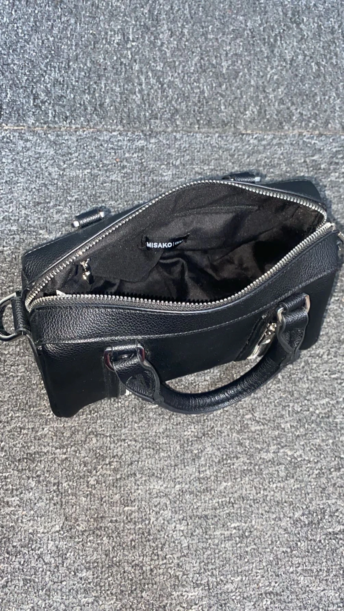 Svart handväska från Misako - 2