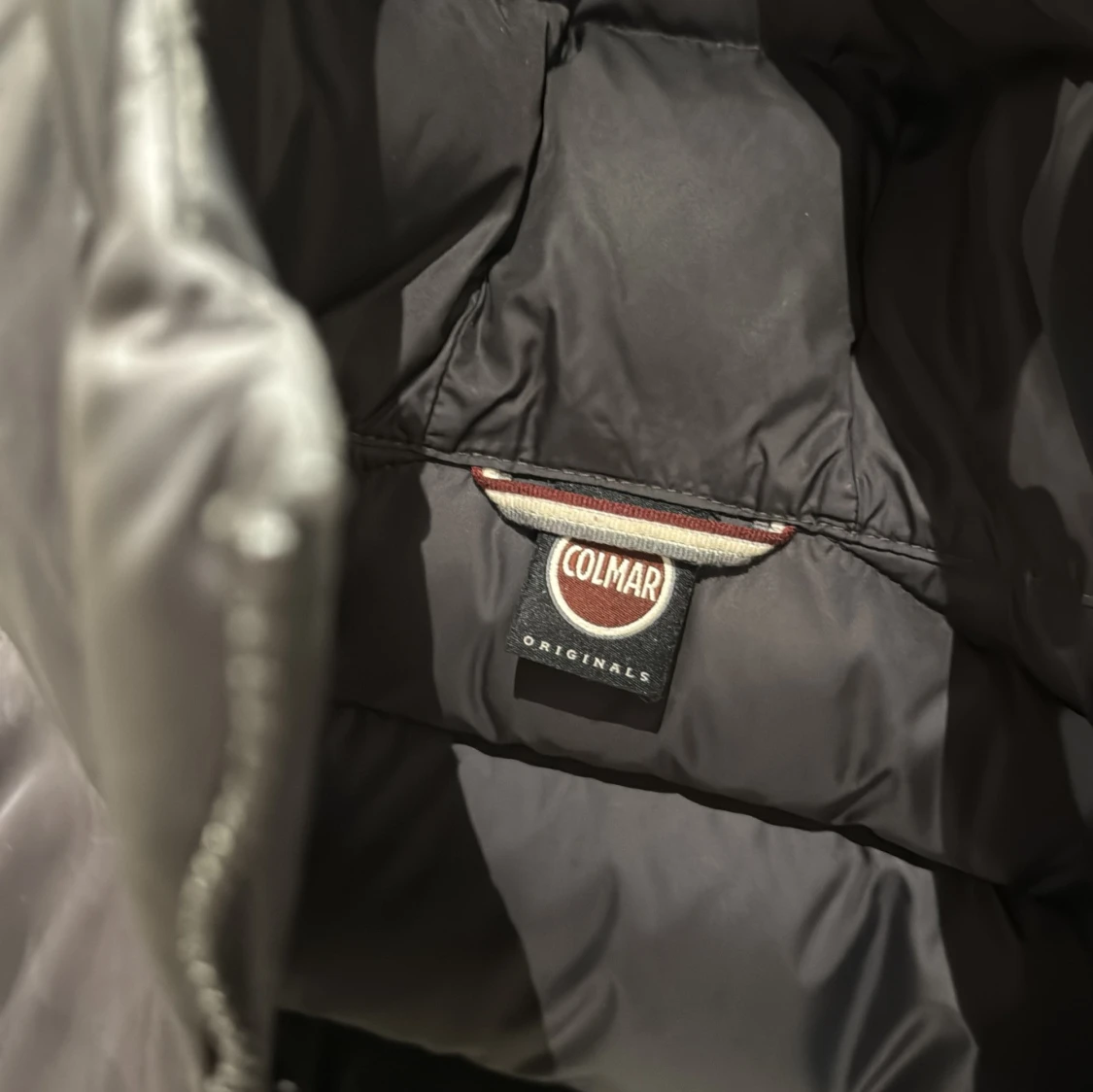 Svart pufferjacka från Colmar - 3