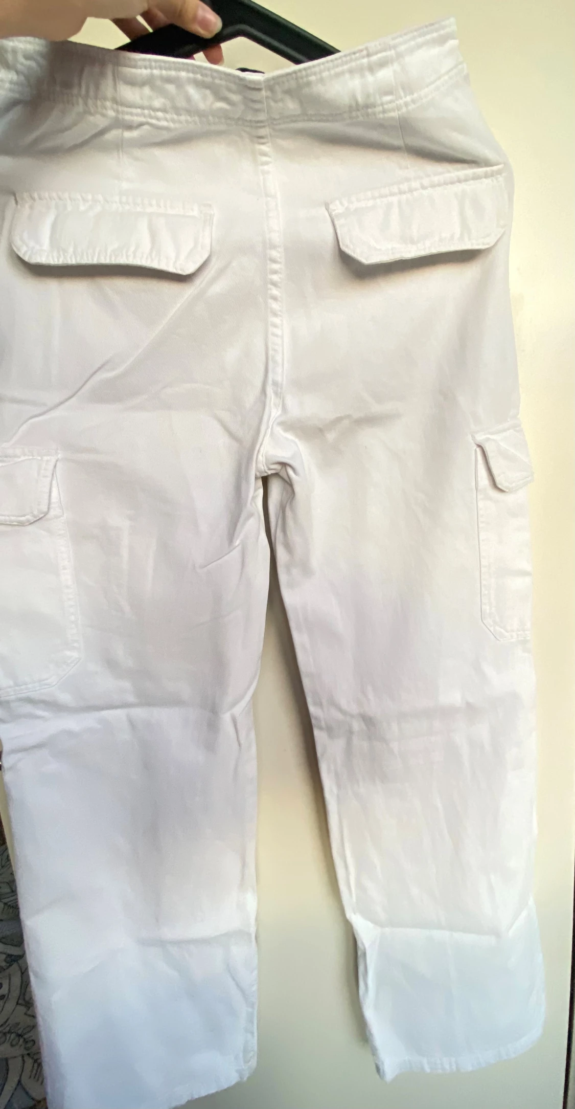 Vita cargobyxor med raka ben - 1