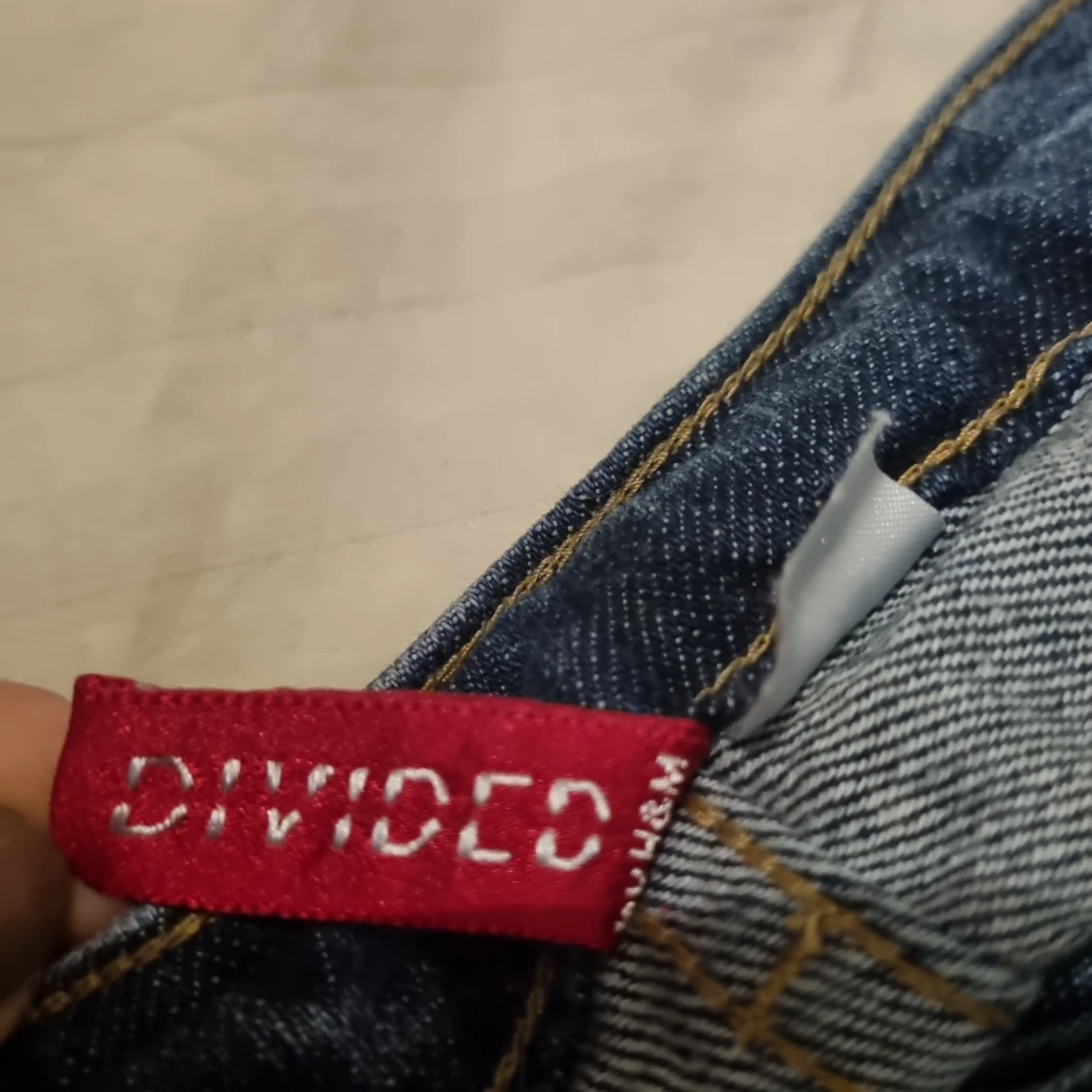 Blå jeansshorts från H&M DIVIDED - 3