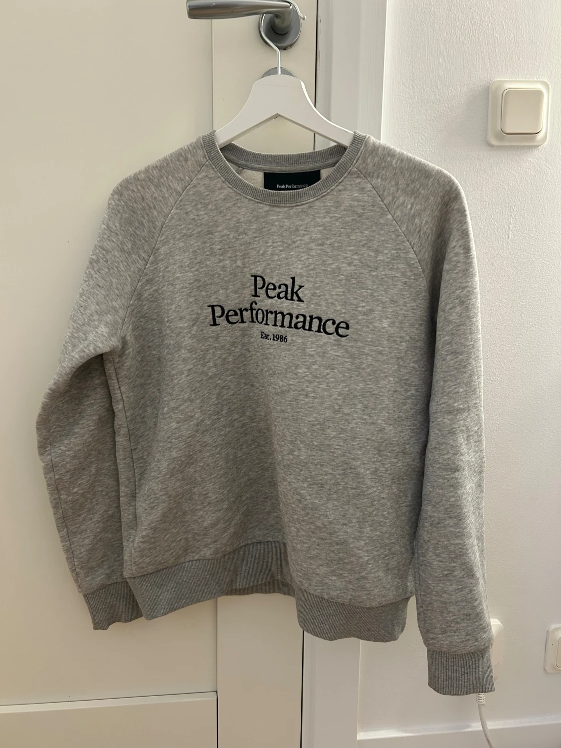 Grå sweatshirt Peak Performance S - 1