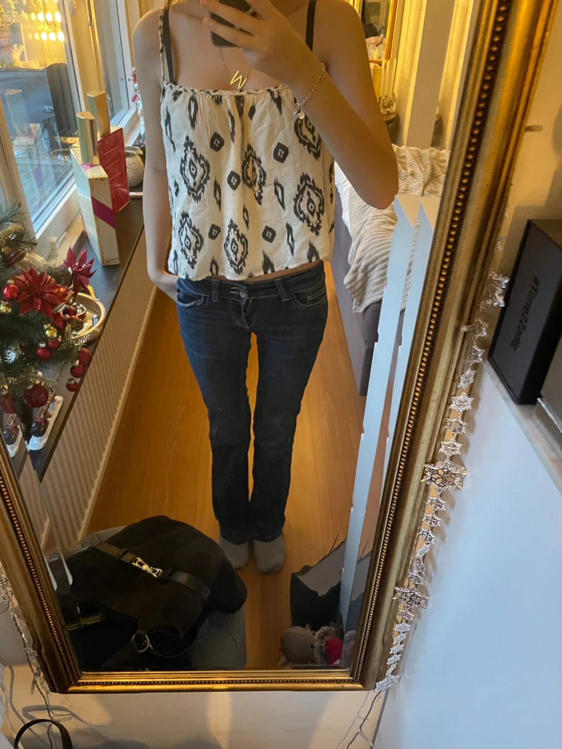 Vit och svart mönstrad linnetopp💘