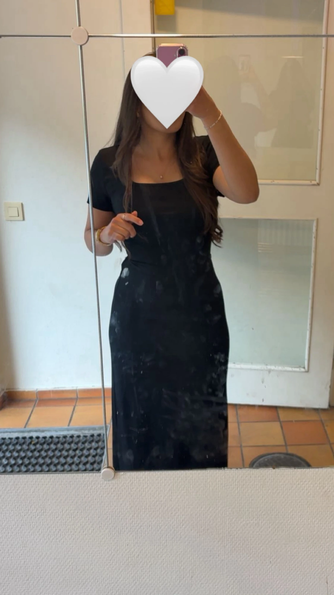 Svart långklänning med snörning