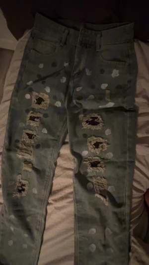 Amiri jeans - Vi kan snacka lm priset