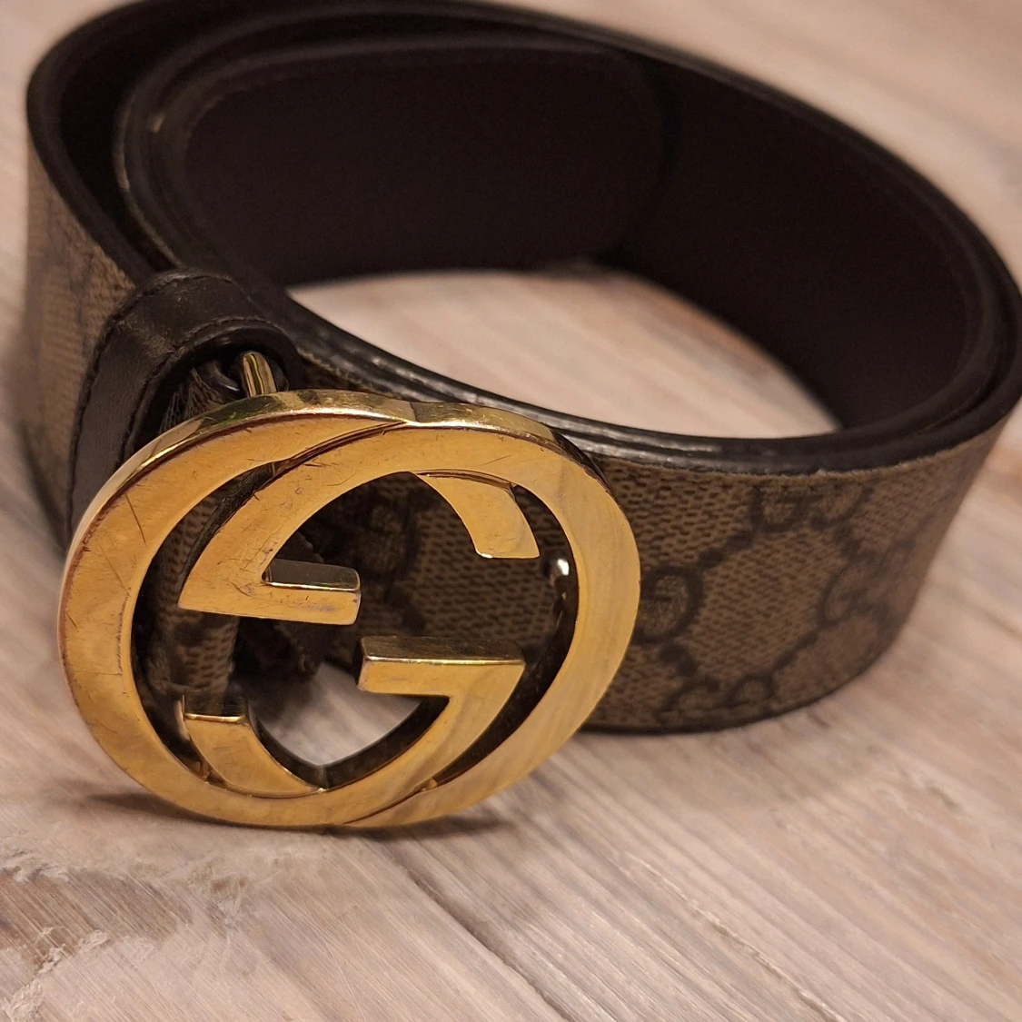 Gucci GG Supreme bälte med guldspänne - 1