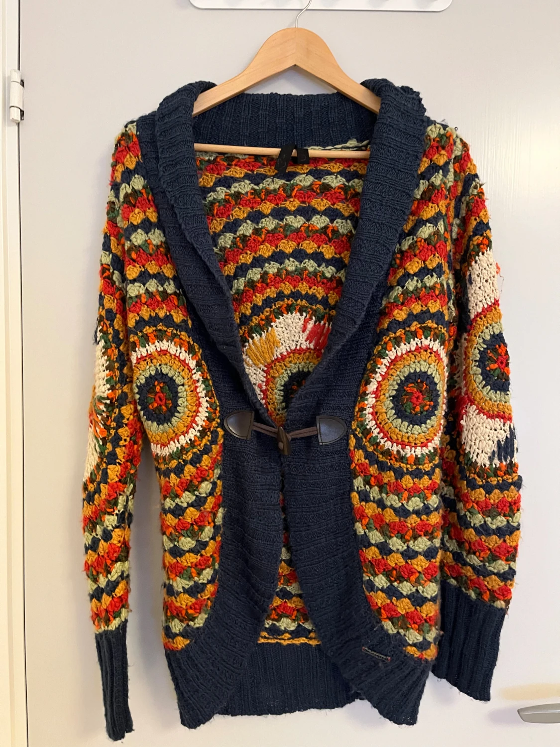 Färgglad kofta från Desigual