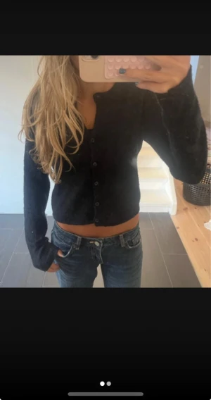 Stickad kofta  - Snygg kofta som inte används💕