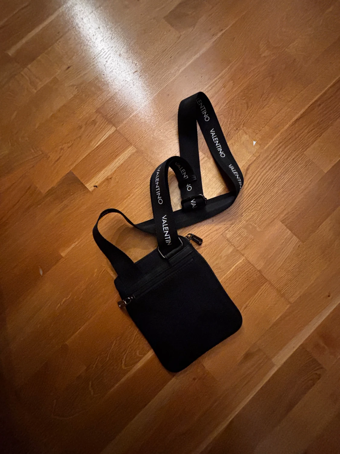 Svart axelväska från Valentino - 3