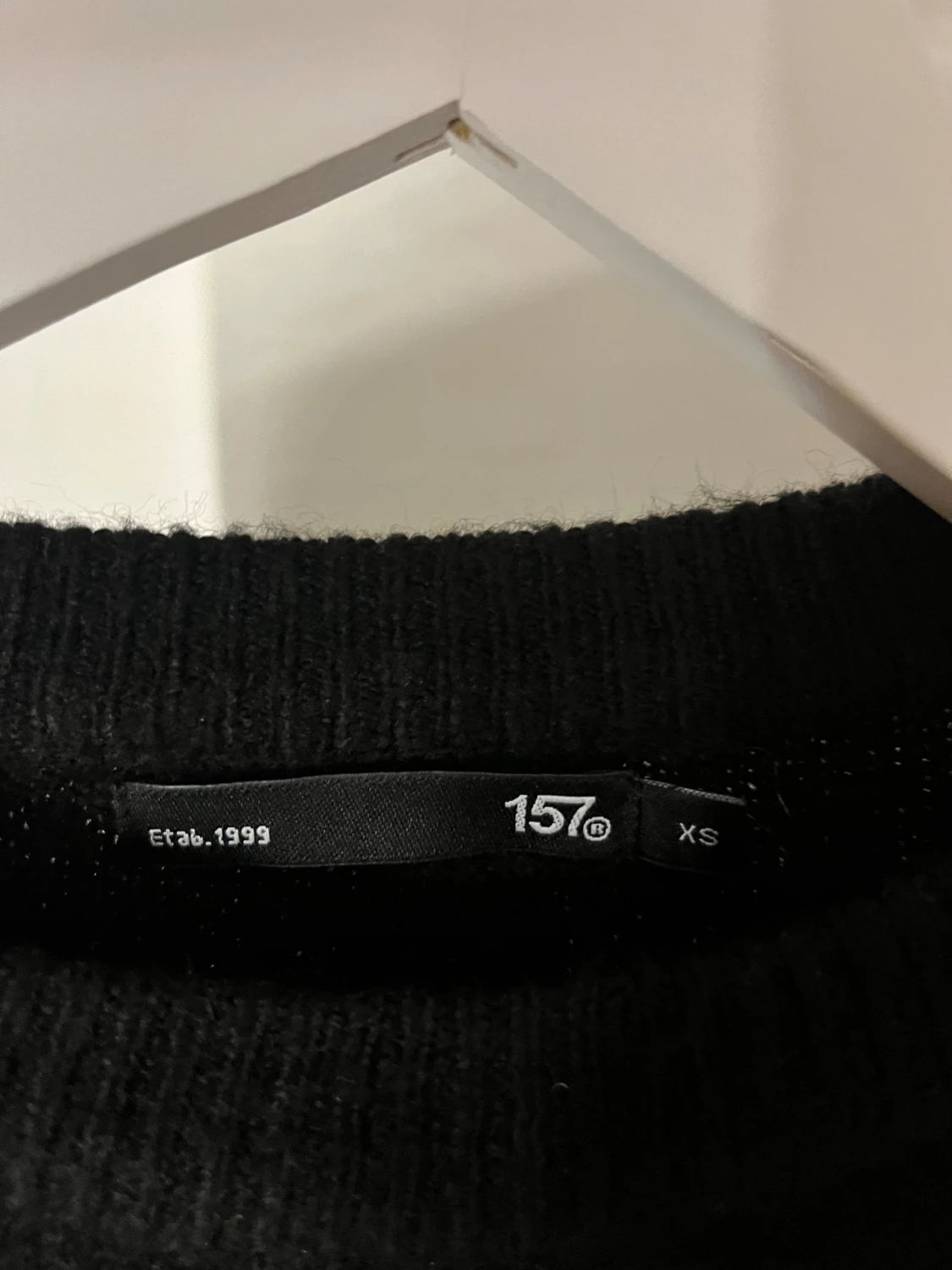 Svart stickad T-shirt  - 3