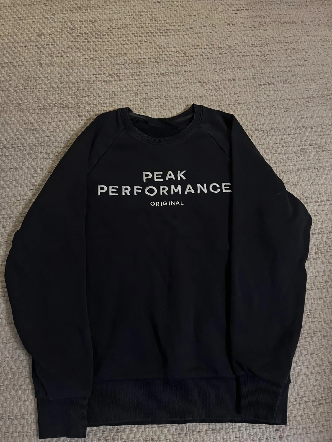 Svart Peak Performance sweatshirt M
