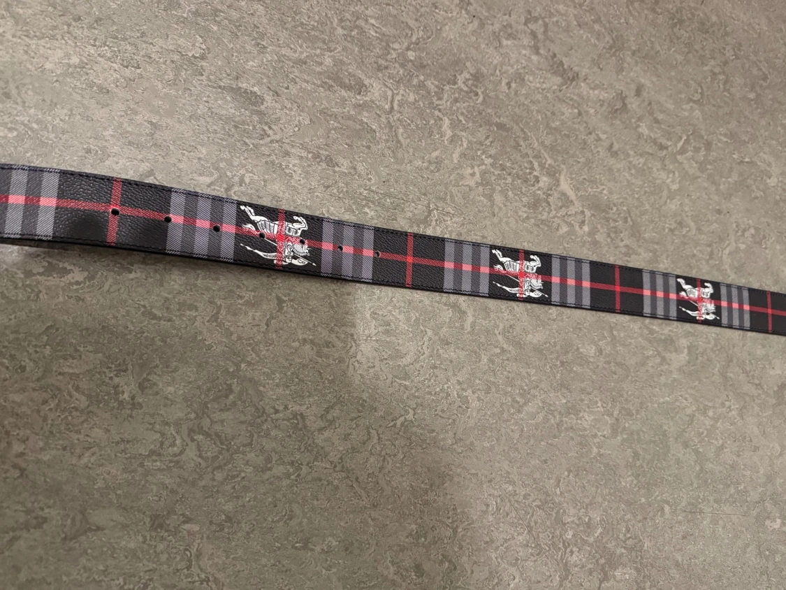 Burberry rutig skinnbälte med guldspänne - 3