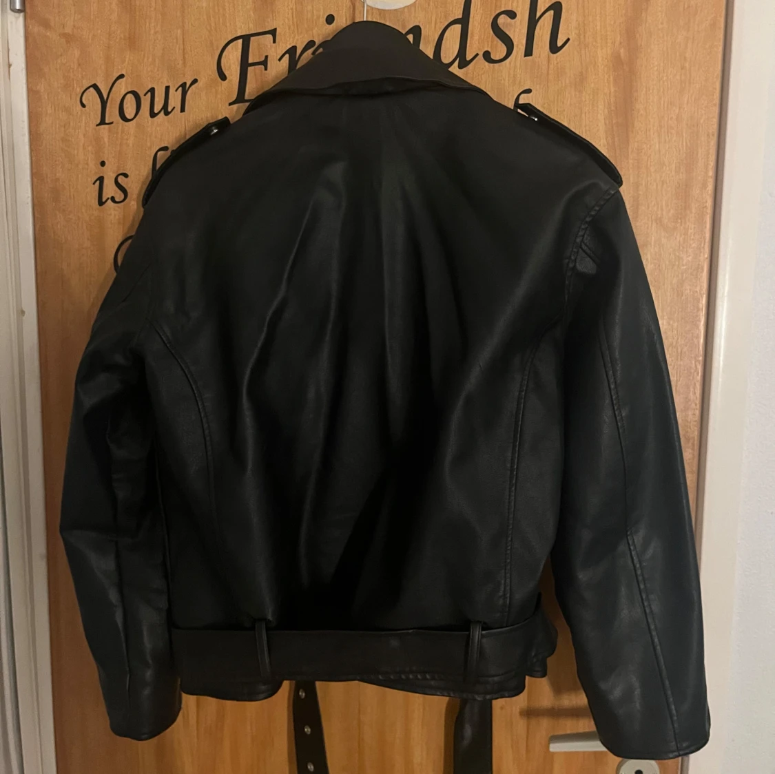 Svart skinnjacka från Missguided - 1