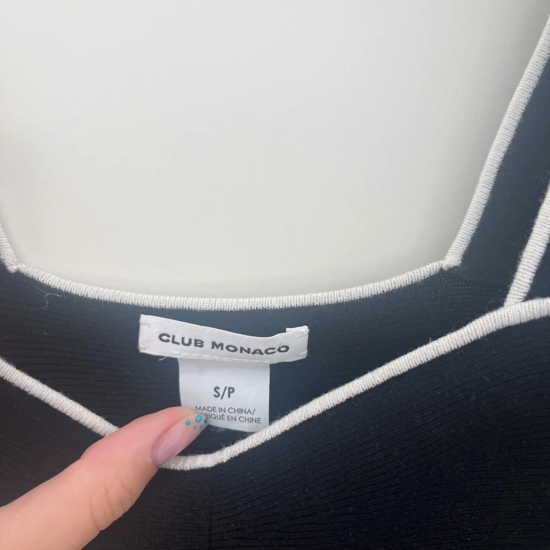 Svart topp från Club Monaco - 1