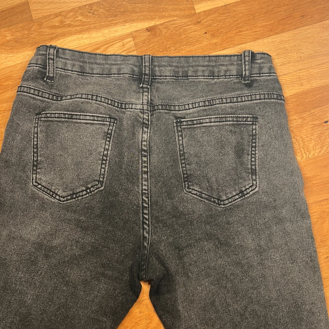 Lågmidjade grå bootcut jeans - 4