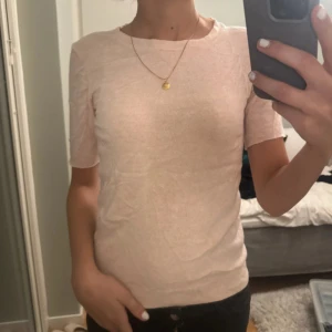 Stickad kortärmad - Först till kvarn!