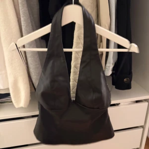 Skinntopp - Skinntopp från Zara i storlek xs!