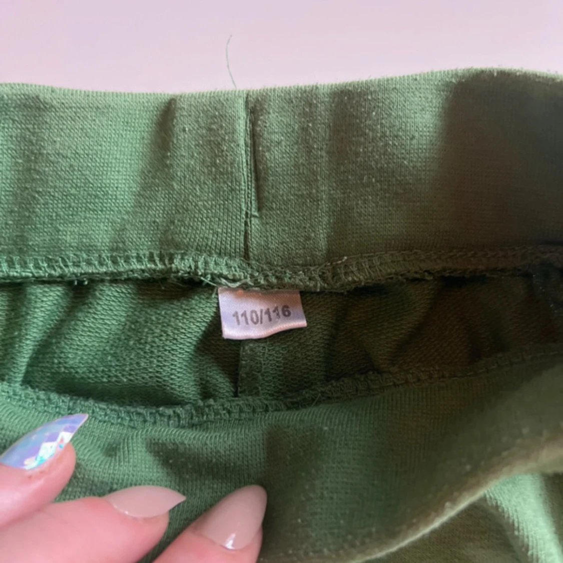 Gröna shorts med snörning, stl 110/116 - 2