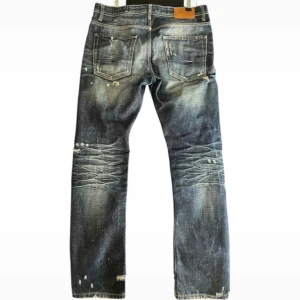 Feta Jeans - Riktigt snygga jeans med fet tvätt! Mått ; Ytterben 108 cm, Midja 45 cm
