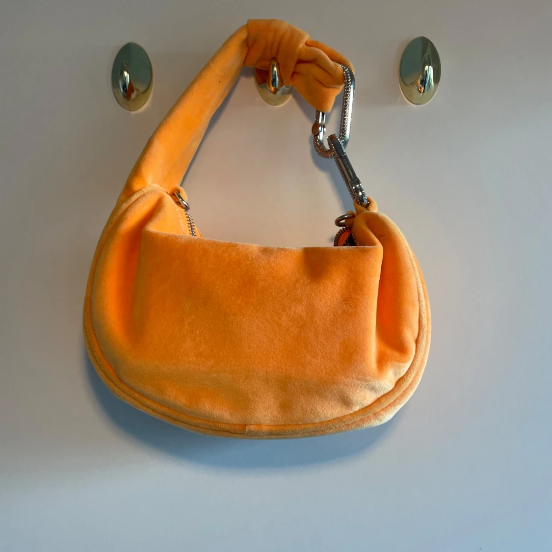 Orange axelväska Juicy Couture - 1