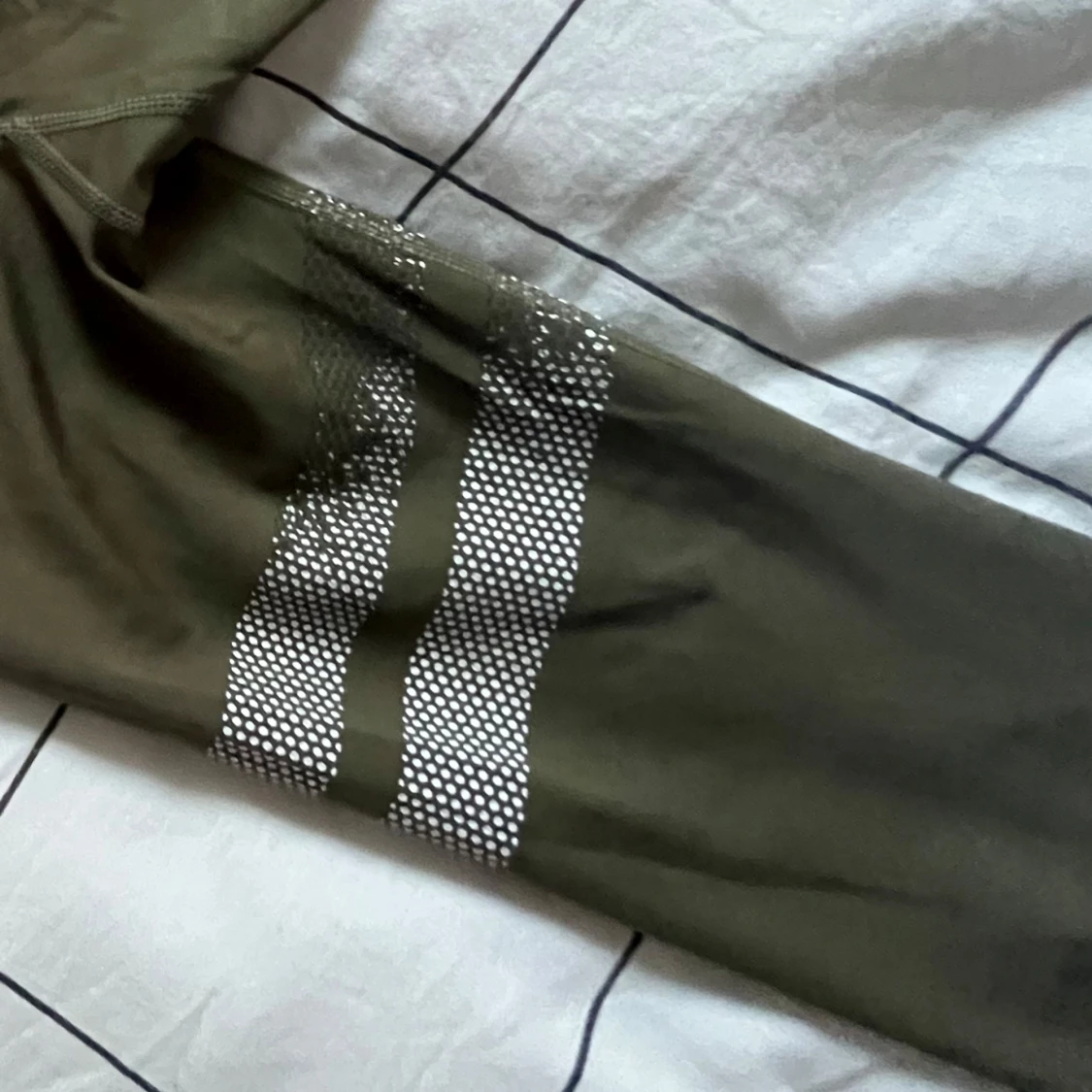 gröna tränings taights från Stronger - 2