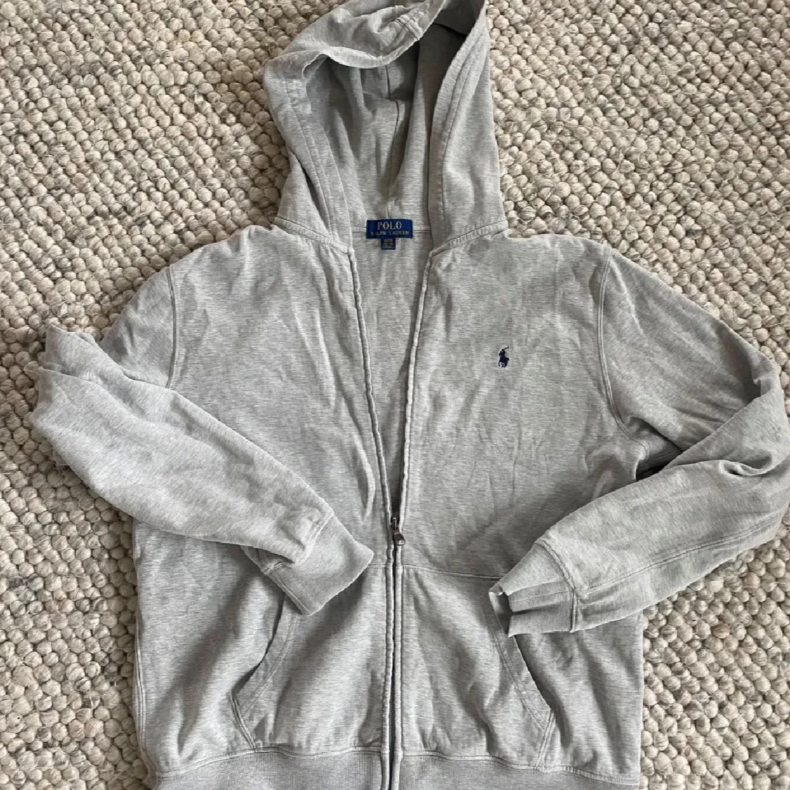 Grå hoodie från Polo Ralph Lauren