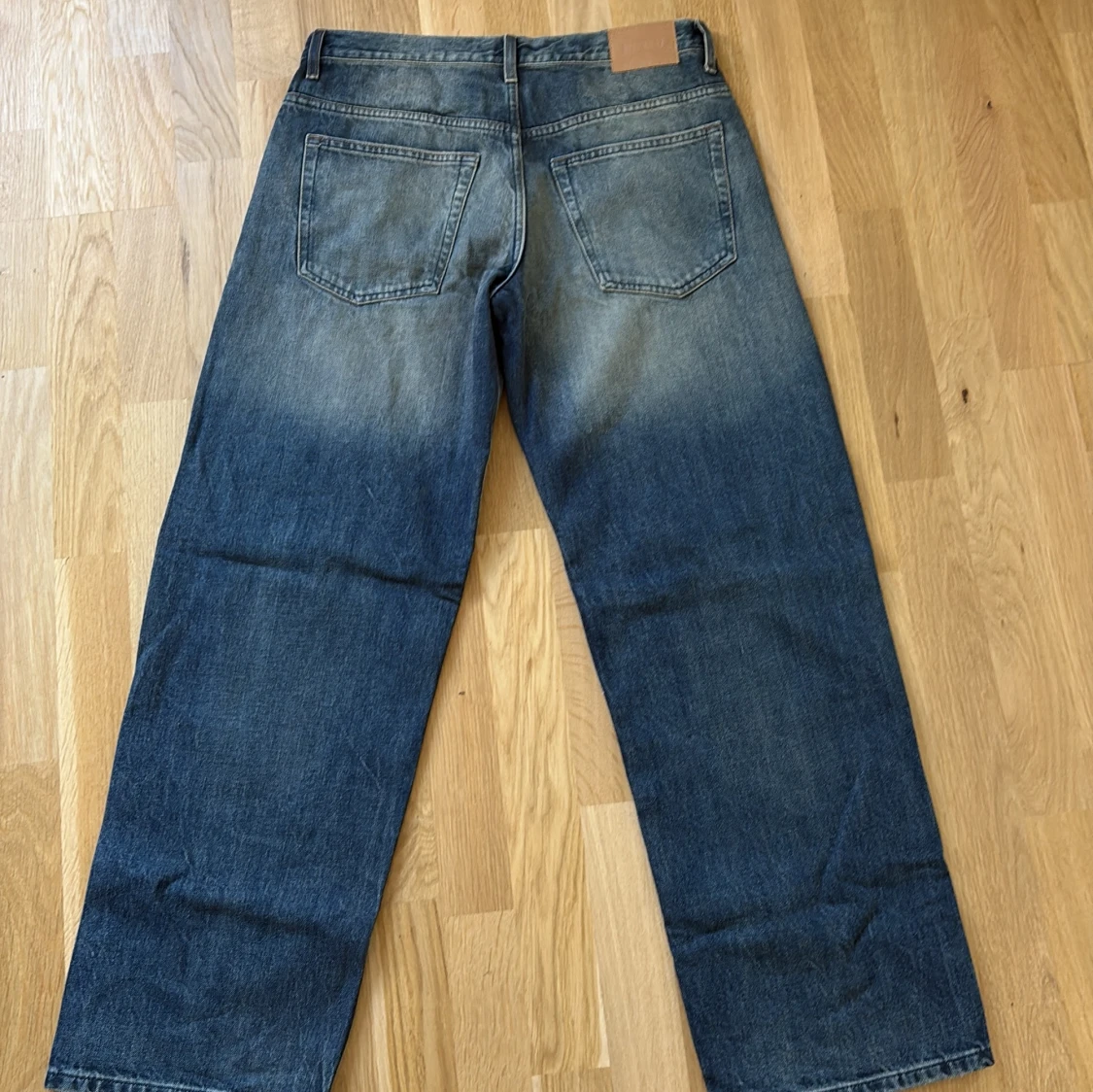 Blå wide jeans från Weekday - 1