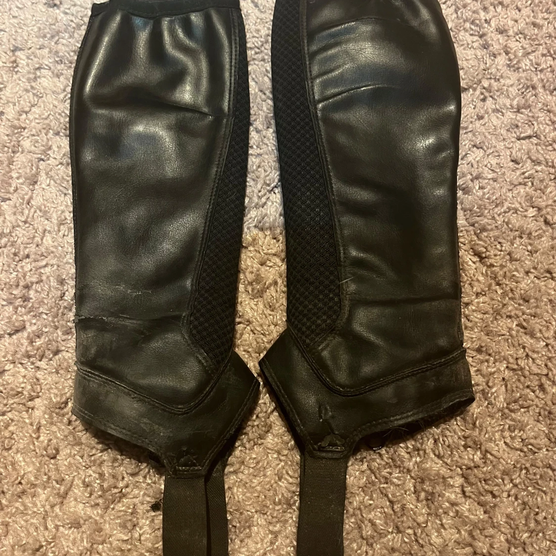 Svarta ridchaps från Fouganza - 1