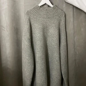 båda tröjorna💕💕 - stickade tröjor