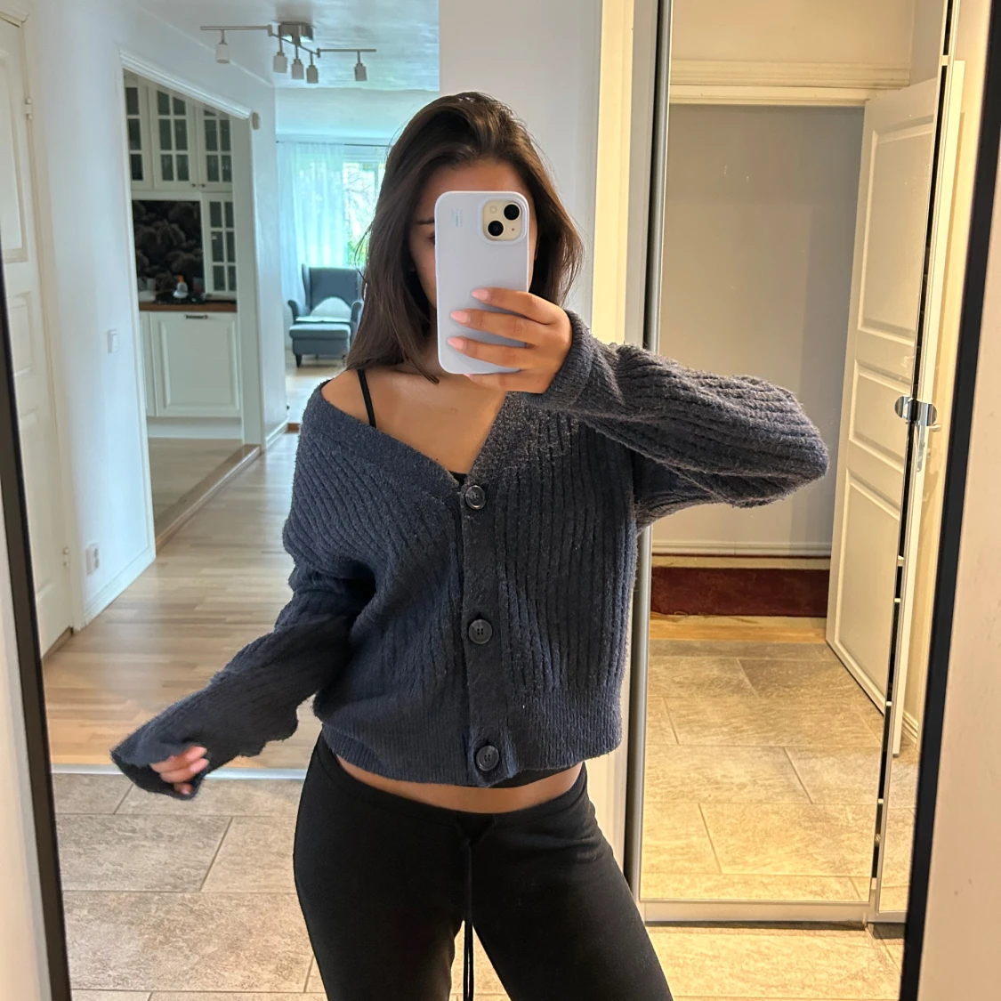 Mörkblå stickad kofta från Kappahl - 1