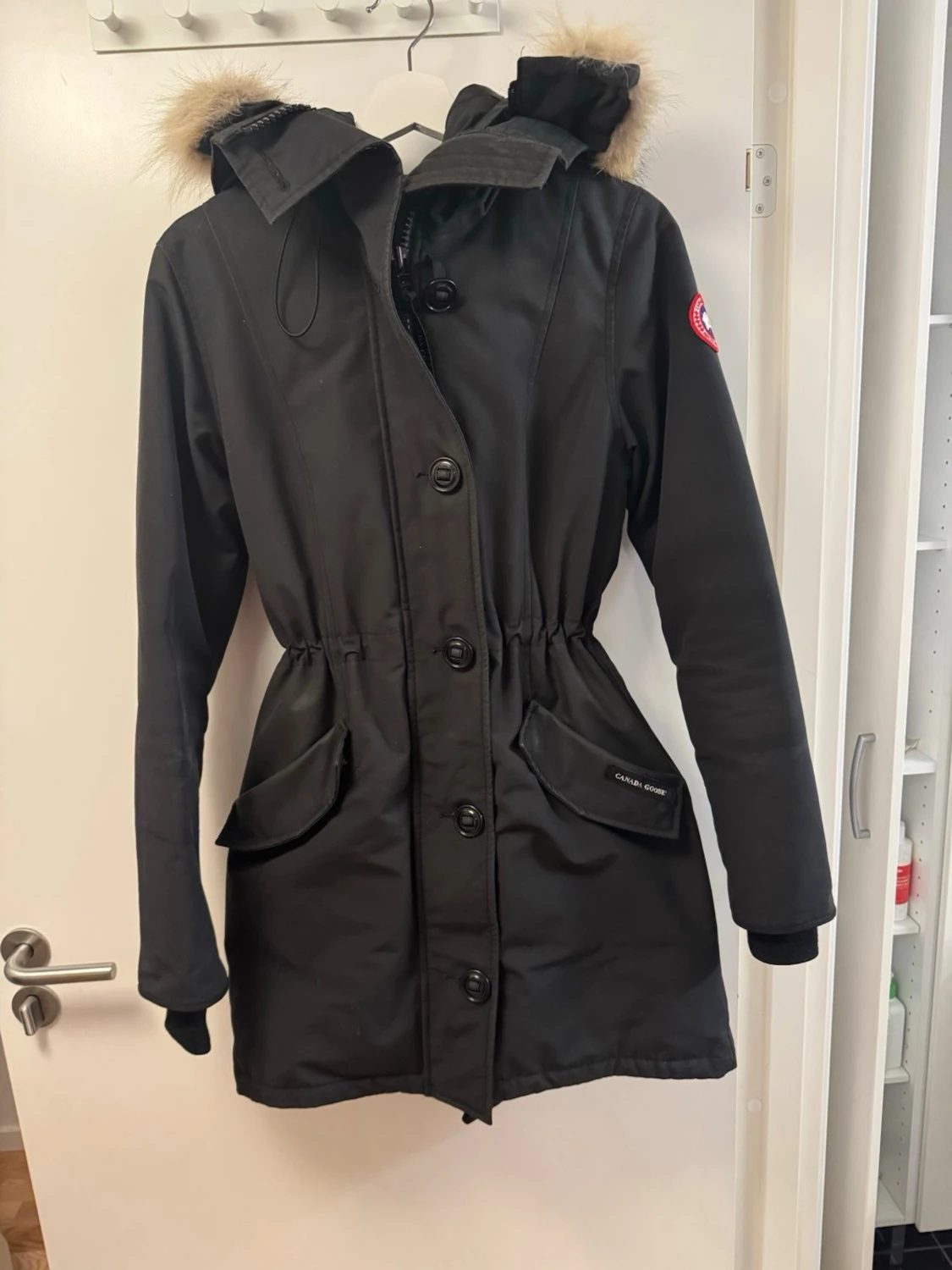 Svart parkas från Canada Goose
