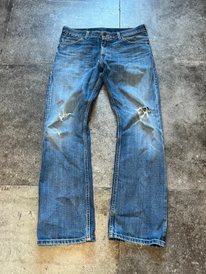 Vintage Flared Levis 512 Jeans - stört feta 512or i strlk 32/32👏allt med dessa är iprinicp perfekt - riktigt snygg wash o sköna slitningar🫡 tveka inte på att skriva ifall ni har fler frågor! 