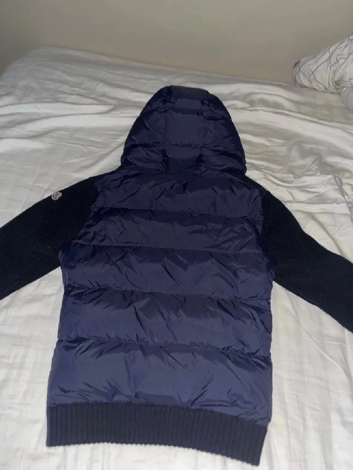 Mörkblå Moncler pufferjacka med huva - 1