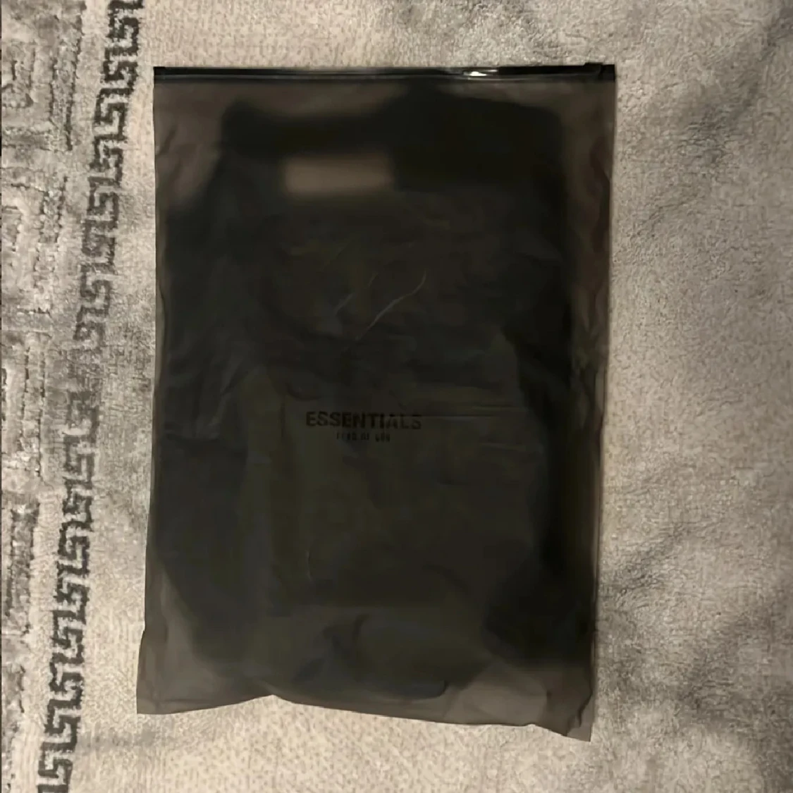 Svart Essentials Fear of God t-shirt - 2