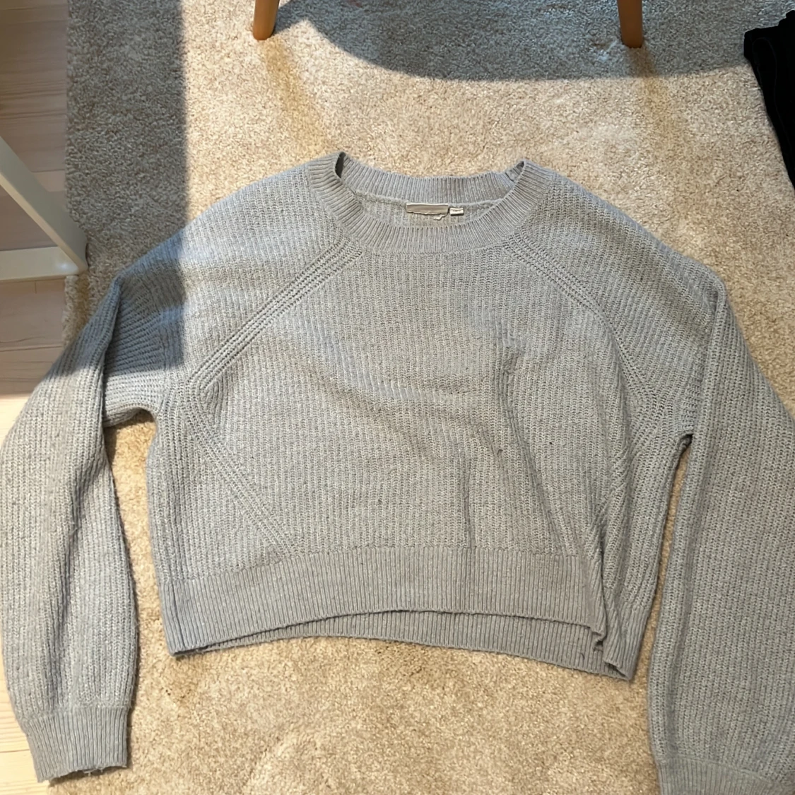 Ljusgrå stickad tröja från KappAhl - 2