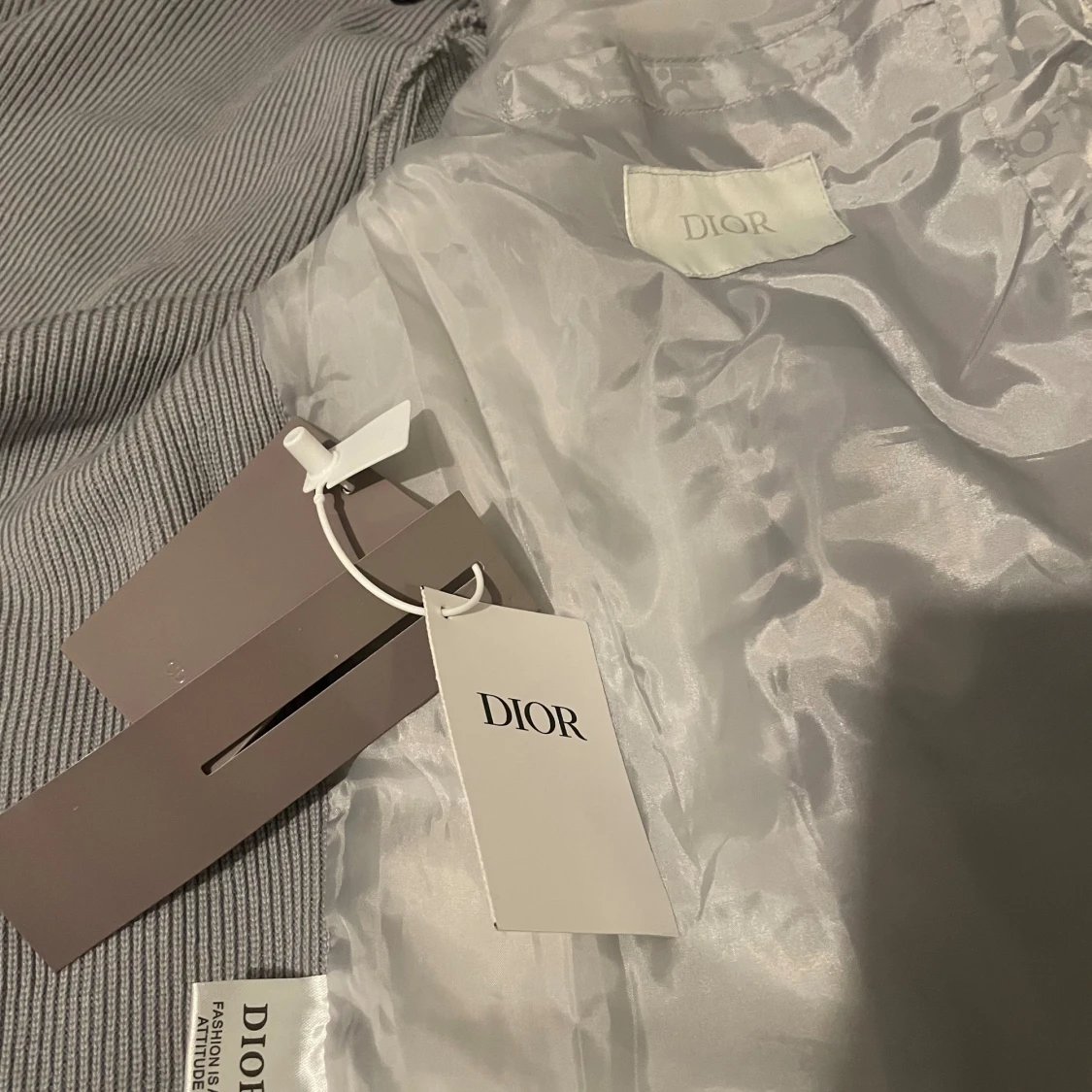 Grå dunväst från Dior med monogram - 3