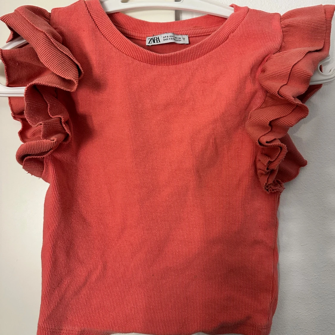 Rosa volangtopp från Zara