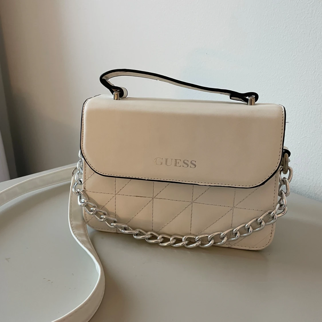 Snygg vit väska! - 1