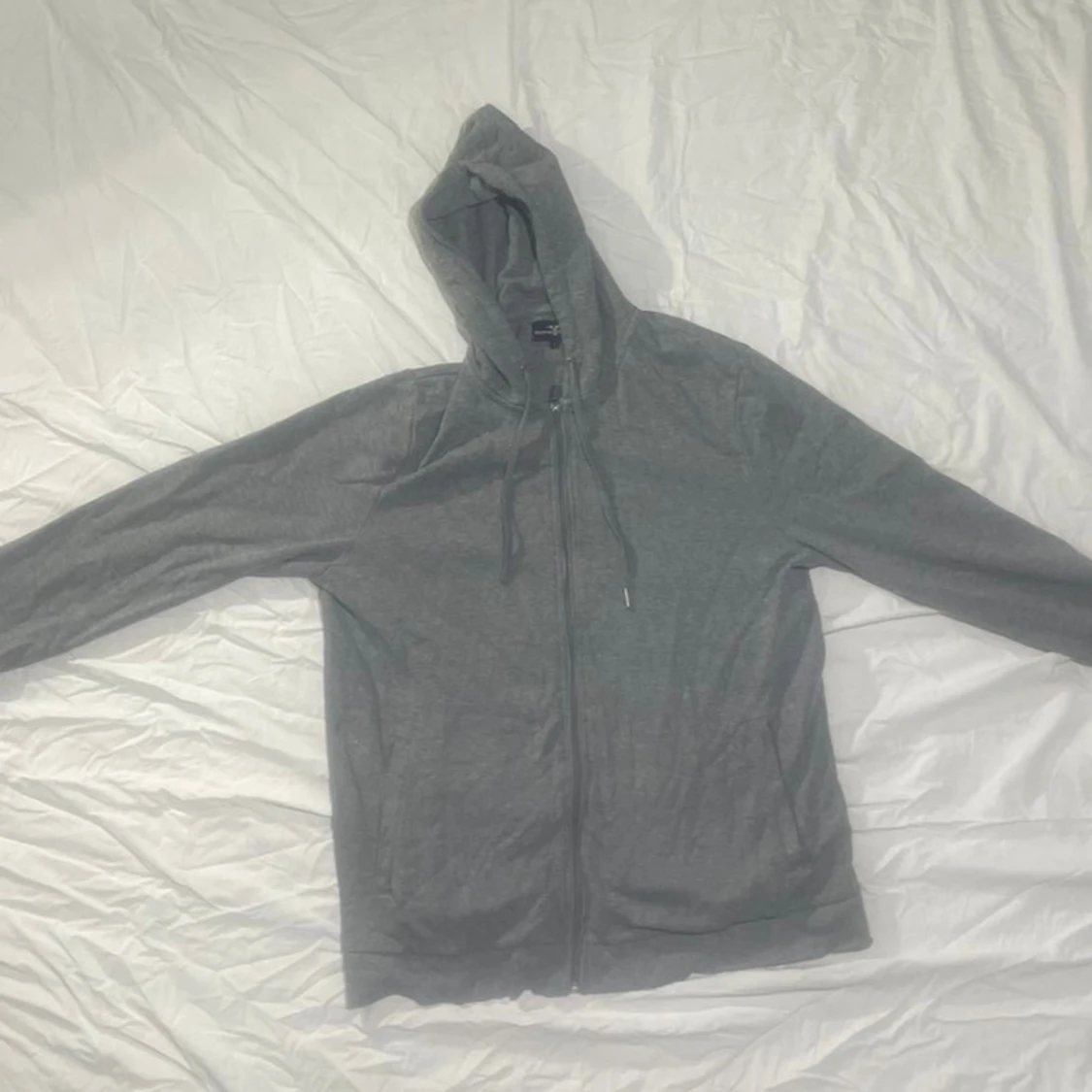 Grå ziphoodie från Hampton Republic L