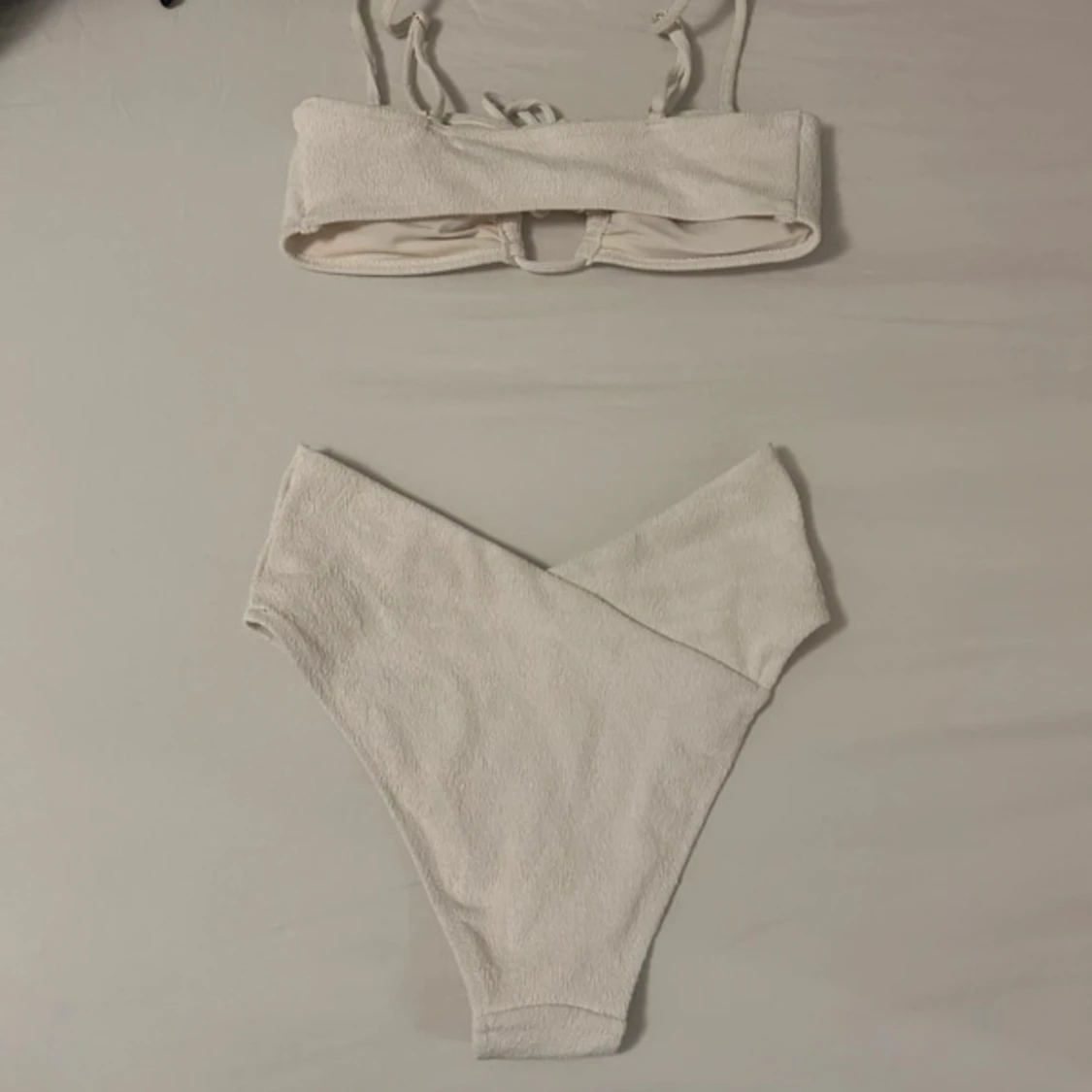 Vit bikini med snörning från H&M - 1