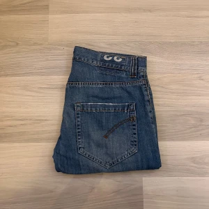 Dondup George - Dondup George | Slim fit | Skick - 9/10 - Mycket bra | Storlek - W33 | Nypris - 3000kr+ | Hör av er vid frågor eller funderingar 🙌| 