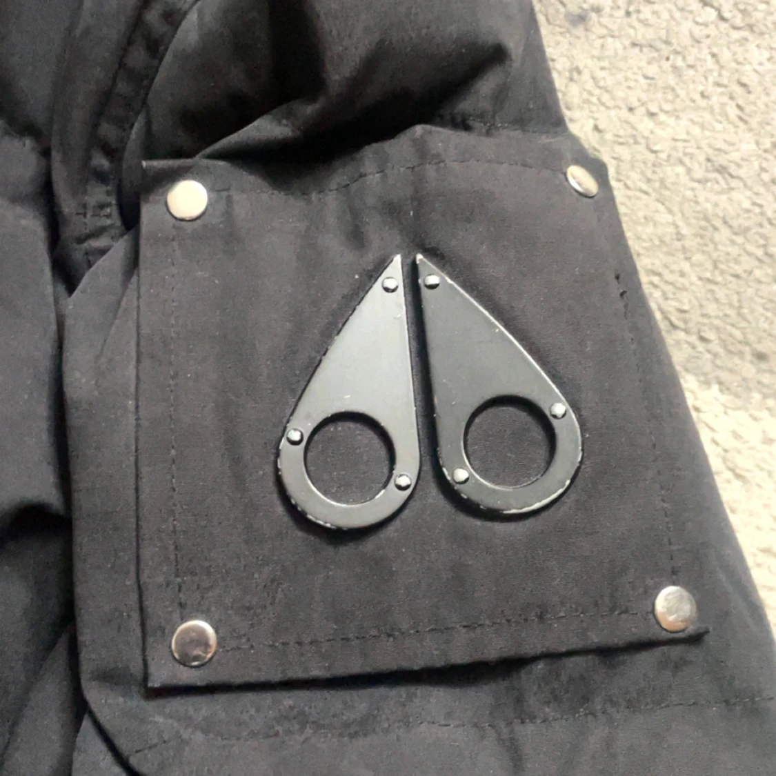 Svart dunjacka Moose Knuckles - 1