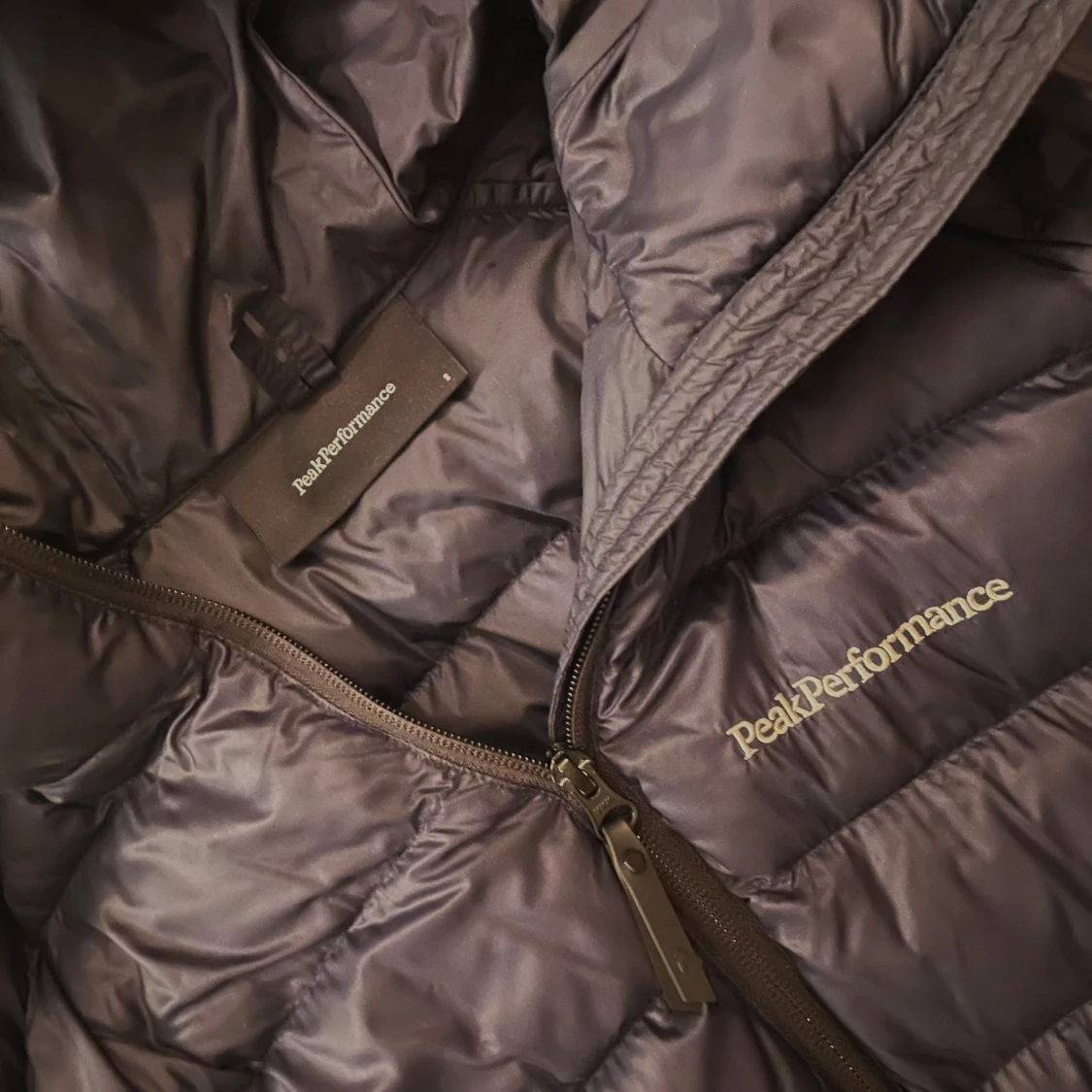 Mörkblå vinterjacka Peak Performance storlek S - 1