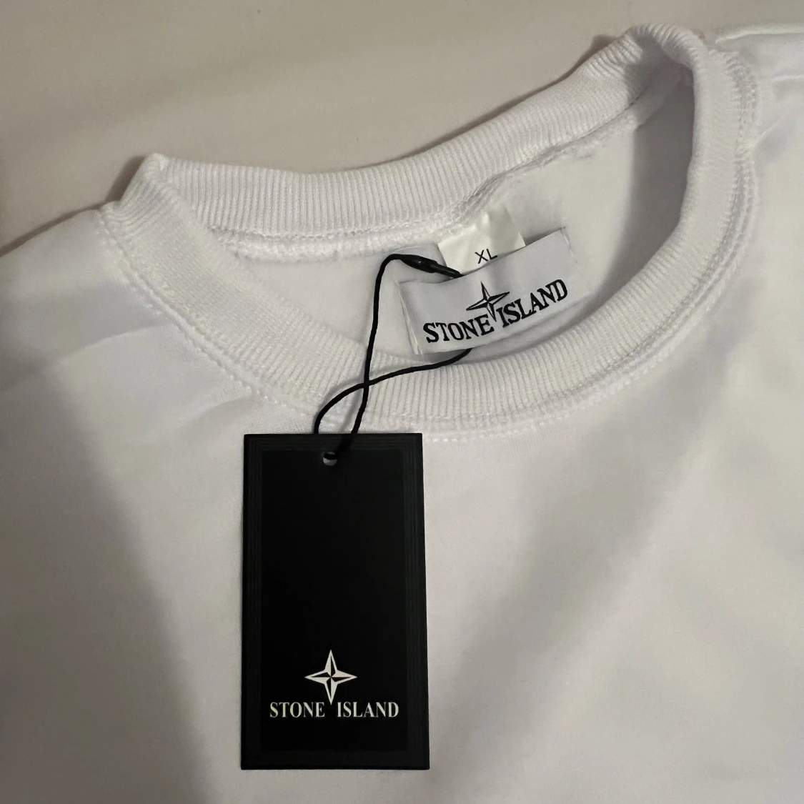 Vit sweatshirt från Stone Island XL - 1